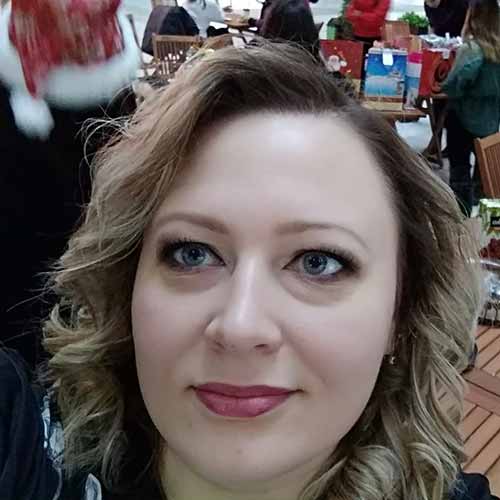 Анна Лукашова
